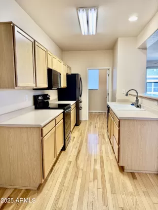 Photo #4: 6819910 Listing 