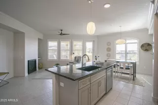 Photo #6: 6820006 Listing