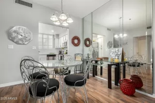 Photo #3: 6820070 Listing