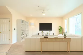 Photo #4: 6820083 Listing