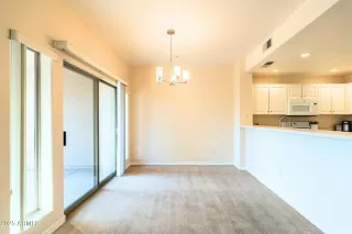 Photo #5: 6820083 Listing