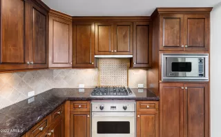 Photo #5: 6820230 Listing 