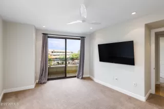 Photo #6: 6820230 Listing 