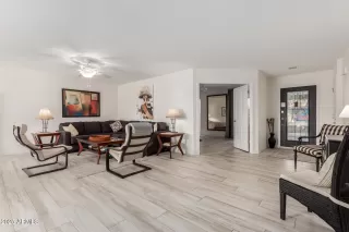Photo #6: 6820281 Listing 