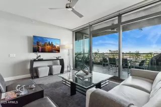 Photo #5: 6820283 Listing