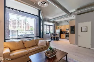 Photo #5: 6820305 Listing 