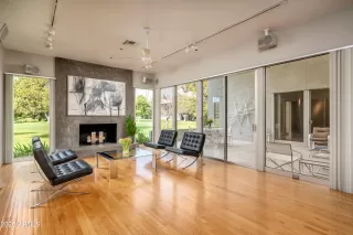 Photo #4: 6820310 Listing