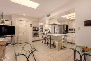 Photo #3: 6820436 Listing