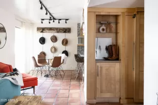 Photo #5: 6820864 Listing 