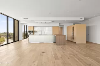 Photo #6: 6820964 Listing 