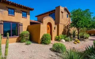 Photo #1: 6821172 Listing 