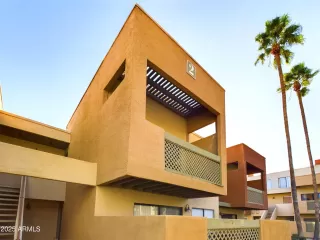 Photo #1: 6821234 Listing 