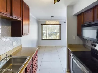 Photo #2: 6821234 Listing 