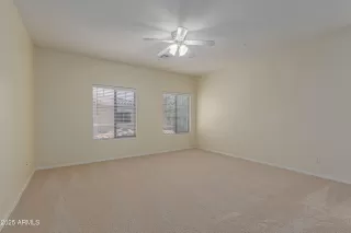 Photo #5: 6821264 Listing