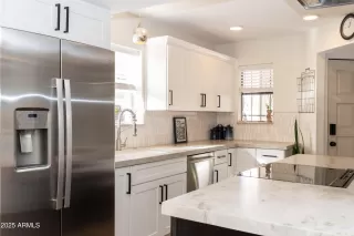 Photo #4: 6821320 Listing