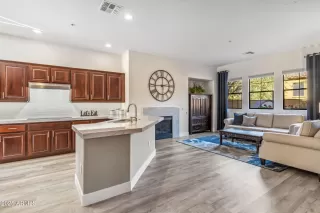 Photo #2: 6821322 Listing