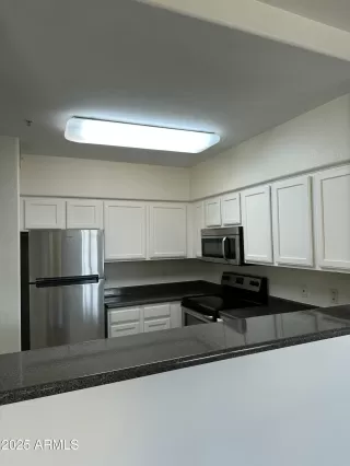 Photo #4: 6821351 Listing