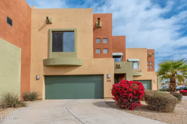 MLS: 6821373 Condo For Sale