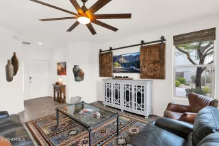 Photo #5: 6821479 Listing 