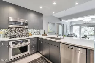 Photo #4: 6821503 Listing