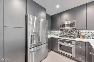 Photo #6: 6821503 Listing