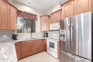 Photo #4: 6821805 Listing