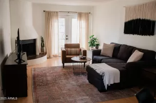 Photo #2: 6821873 Listing