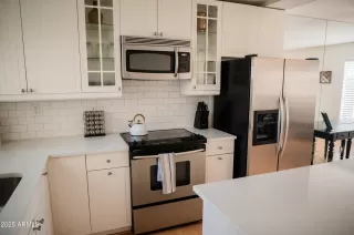 Photo #5: 6821873 Listing