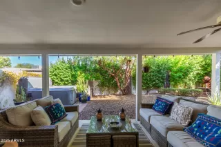 Photo #4: 6821891 Listing