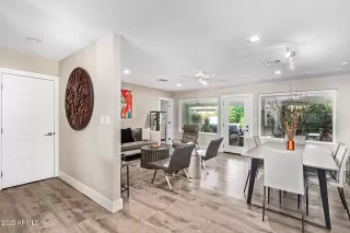 Photo #5: 6821891 Listing