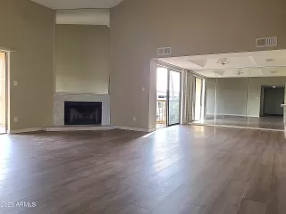 Photo #2: 6821922 Listing 