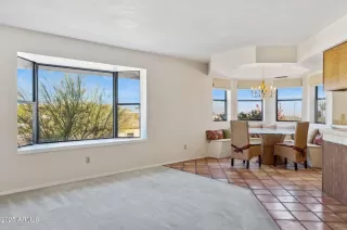 Photo #5: 6821961 Listing 