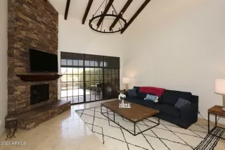 Photo #3: 6821968 Listing