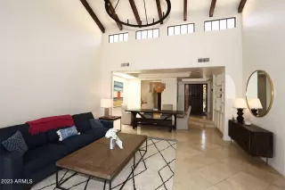 Photo #5: 6821968 Listing