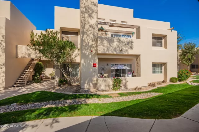 MLS: 6822159 Condo For Sale