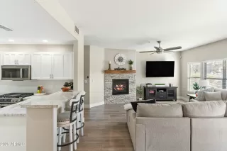 Photo #6: 6822182 Listing