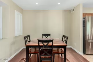 Photo #6: 6822337 Listing