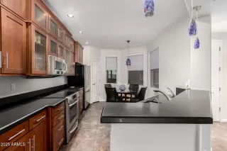 Photo #1: 6822592 Listing 