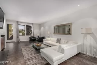 Photo #4: 6822592 Listing 