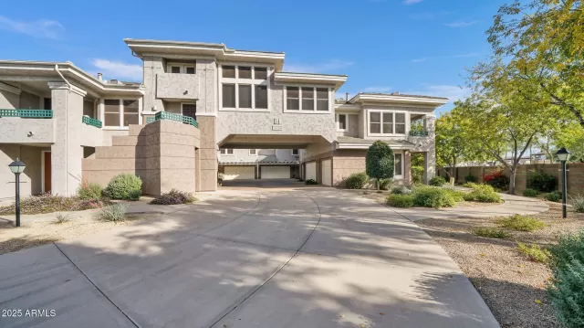 MLS: 6822593 Condo For Sale