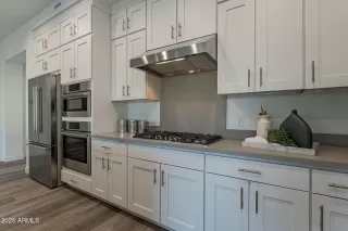 Photo #5: 6822612 Listing