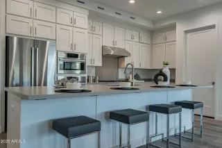 Photo #6: 6822612 Listing