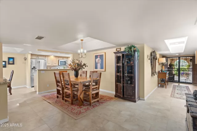 MLS: 6822634 Condo For Sale