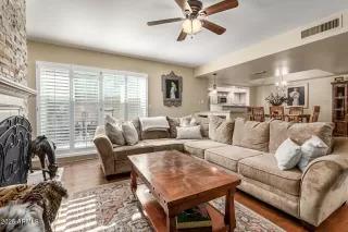 Photo #2: 6822634 Listing 