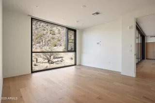 Photo #5: 6822661 Listing 