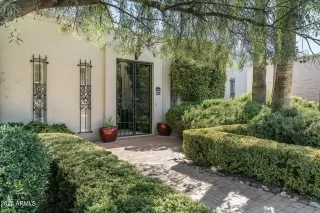 Photo #1: 6822688 Listing 