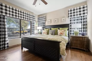 Photo #6: 6822797 Listing