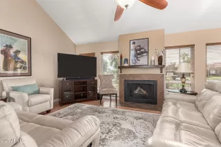 Photo #6: 6822898 Listing