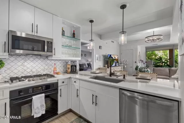 MLS: 6823263 Condo For Sale