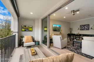 Photo #4: 6823356 Listing